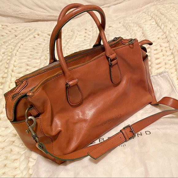 Liebeskind Berlin Milena Glossy Handbag in Sand - Picture 12 of 15